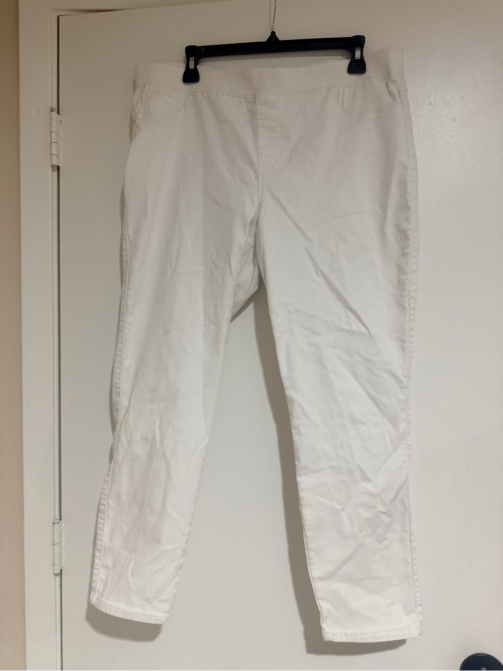 SoundStyle Lucy Pull On Ankle White Women’s Slim Straight Pants